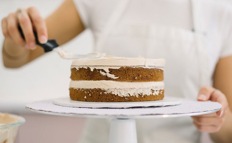 The Ultimate Baking Supplies List for Cake Decorating - Velvet Lane Cakes