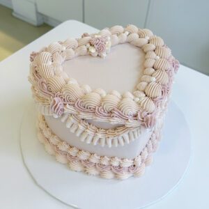heart-shaped-cake-pink